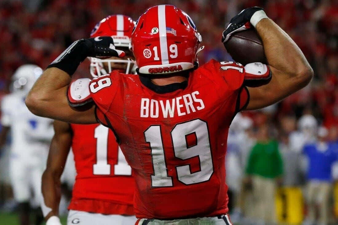 Georgia Football Player Bowers Celebration Wallpaper