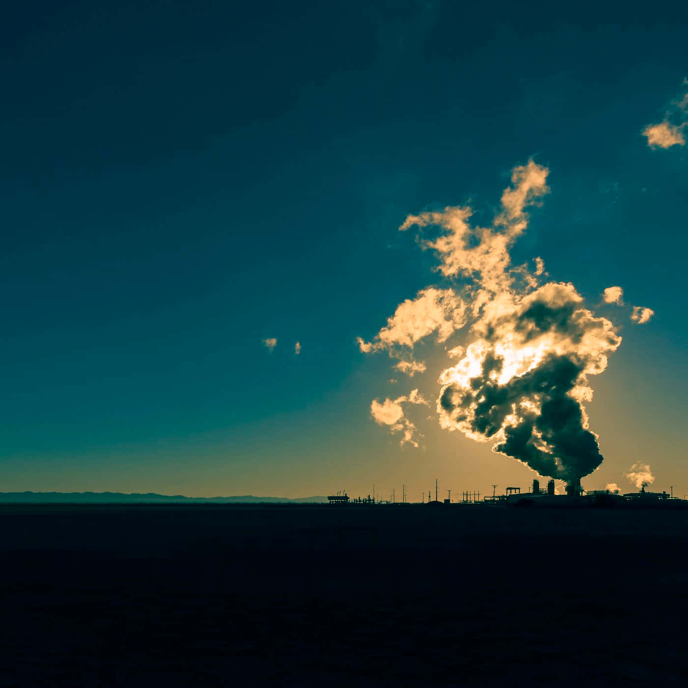 Geothermal_ Plant_ Silhouette_at_ Dusk Wallpaper