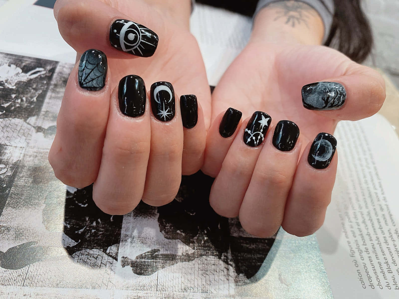 Get Into The Spooky Spirit With This Spooky And Stylish Halloween Nail Art! Wallpaper