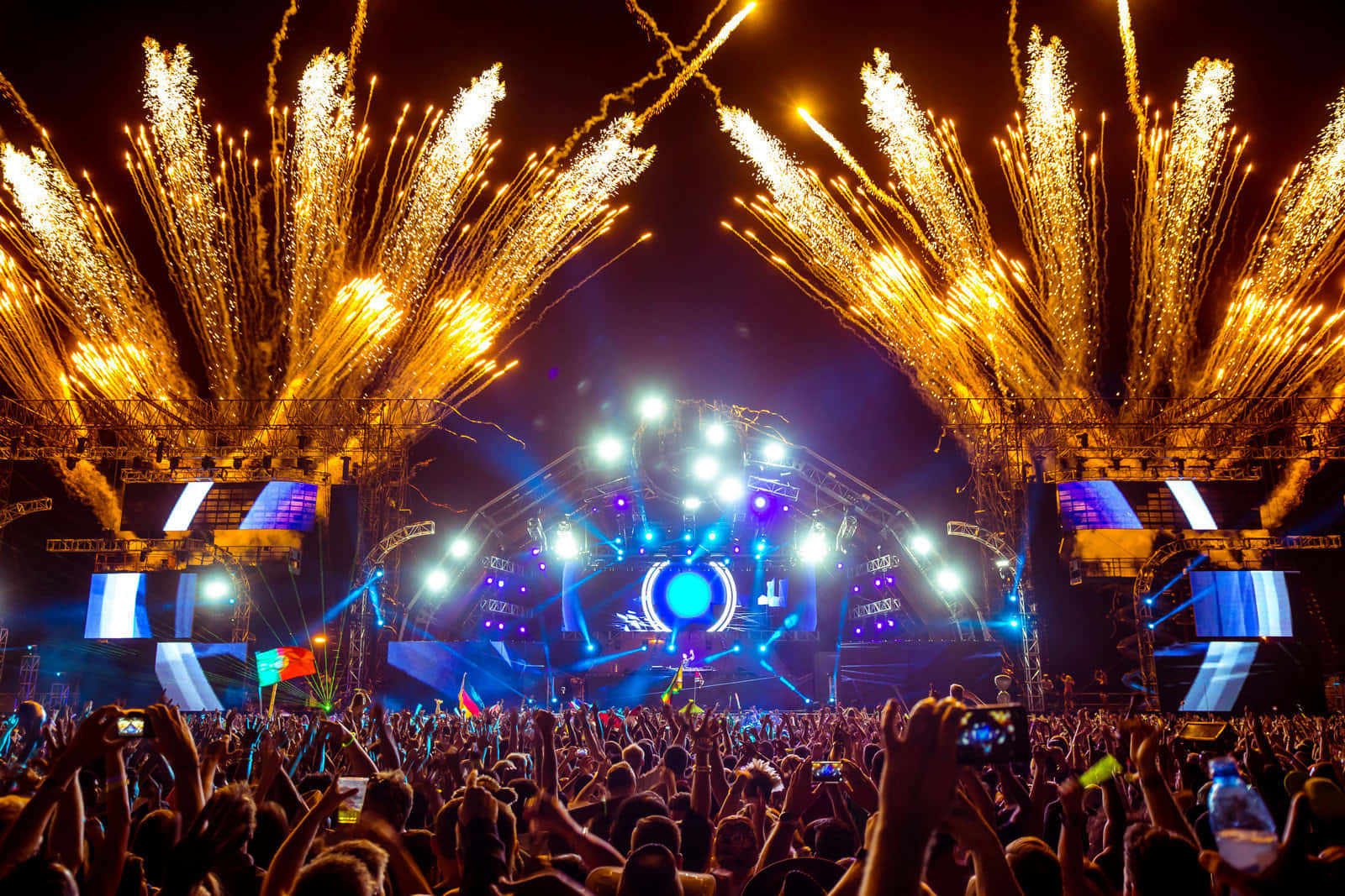 Get Ready To Dance To The Beat Of Electronic Dance Music Wallpaper