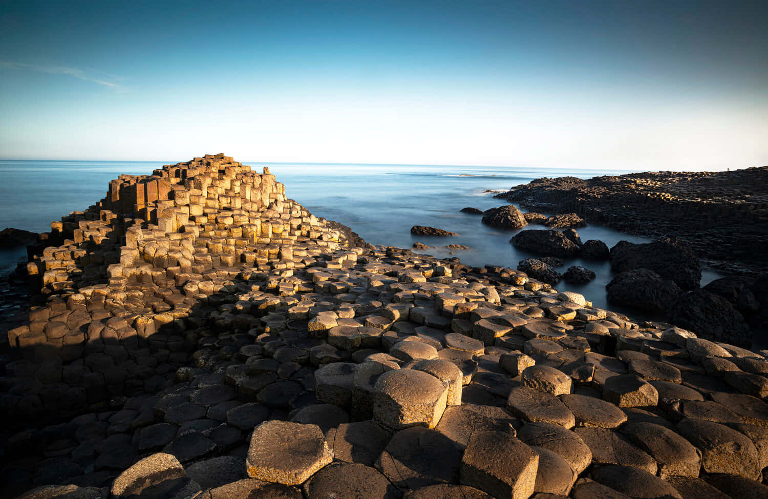 Giant's Causeway Dark Blue Sky Wallpaper