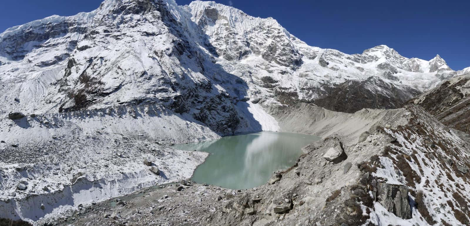 Glacial_ Lake_and_ Mountain_ Peaks Wallpaper