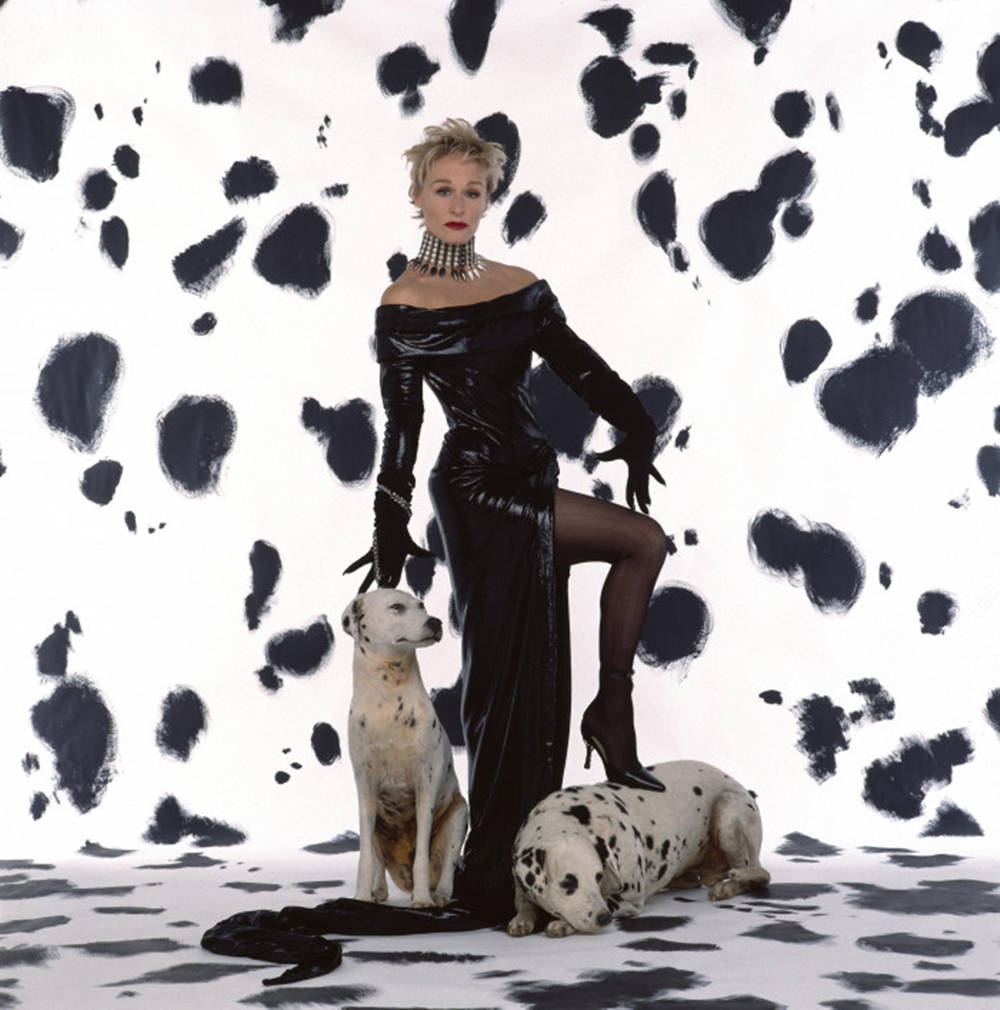 Glenn Close As Cruella Photoshoot Wallpaper