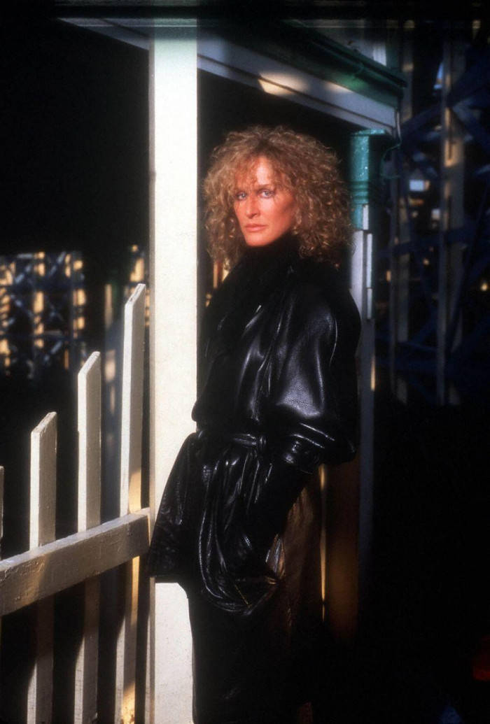 Glenn Close Photoshoot As Alex Forrest Wallpaper