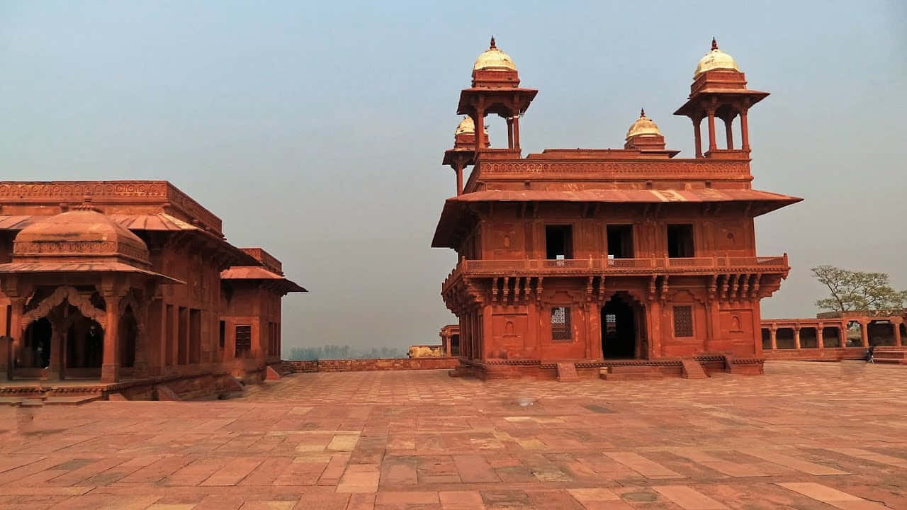 Gloomy Sky In Fatehpur Sikri Wallpaper