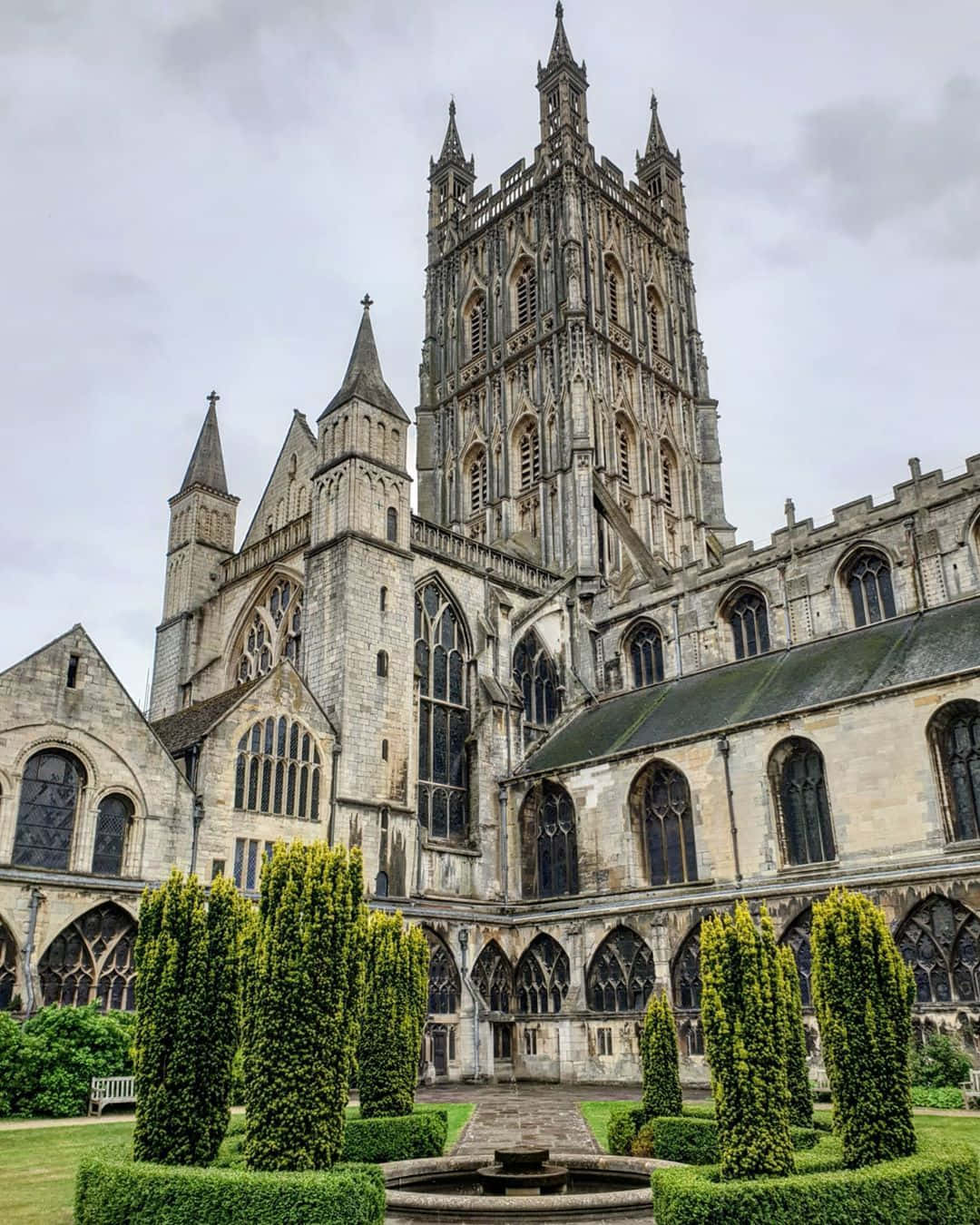 Gloucester Cathedral Exterior View Wallpaper