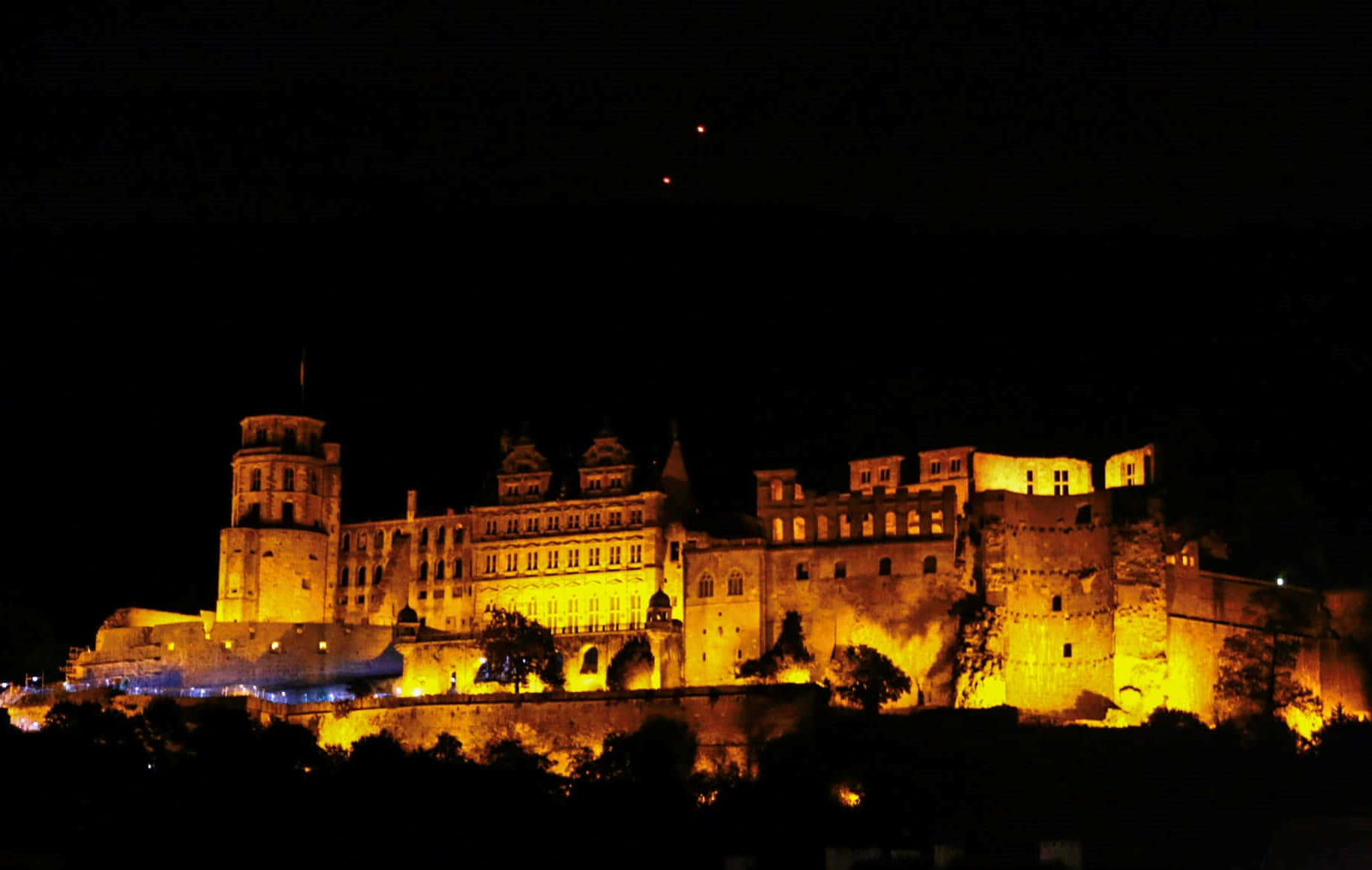 Glowing Heidelberg Castle Wallpaper