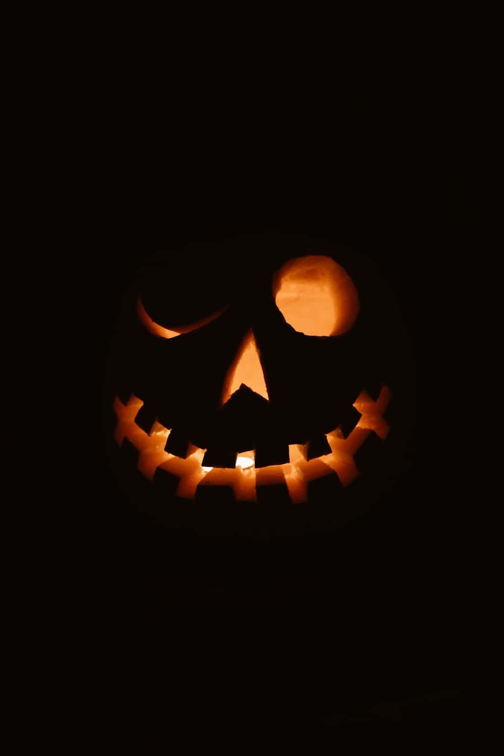 Glowing Jack O Lantern Halloween Wallpaper