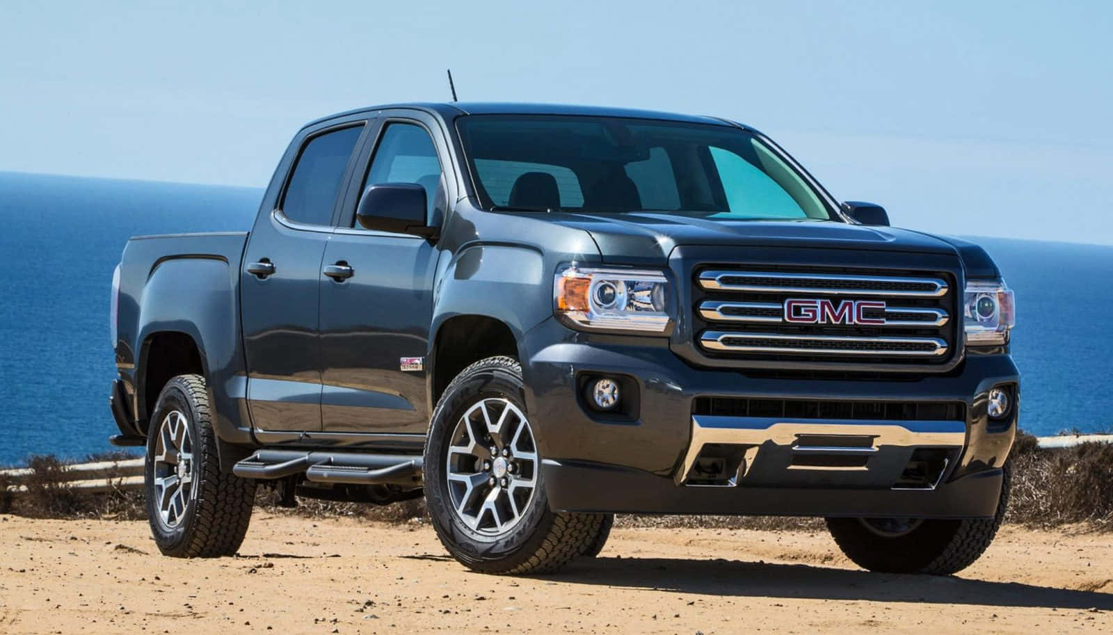 Gmc Canyon - Versatility And Style On Wheels Wallpaper