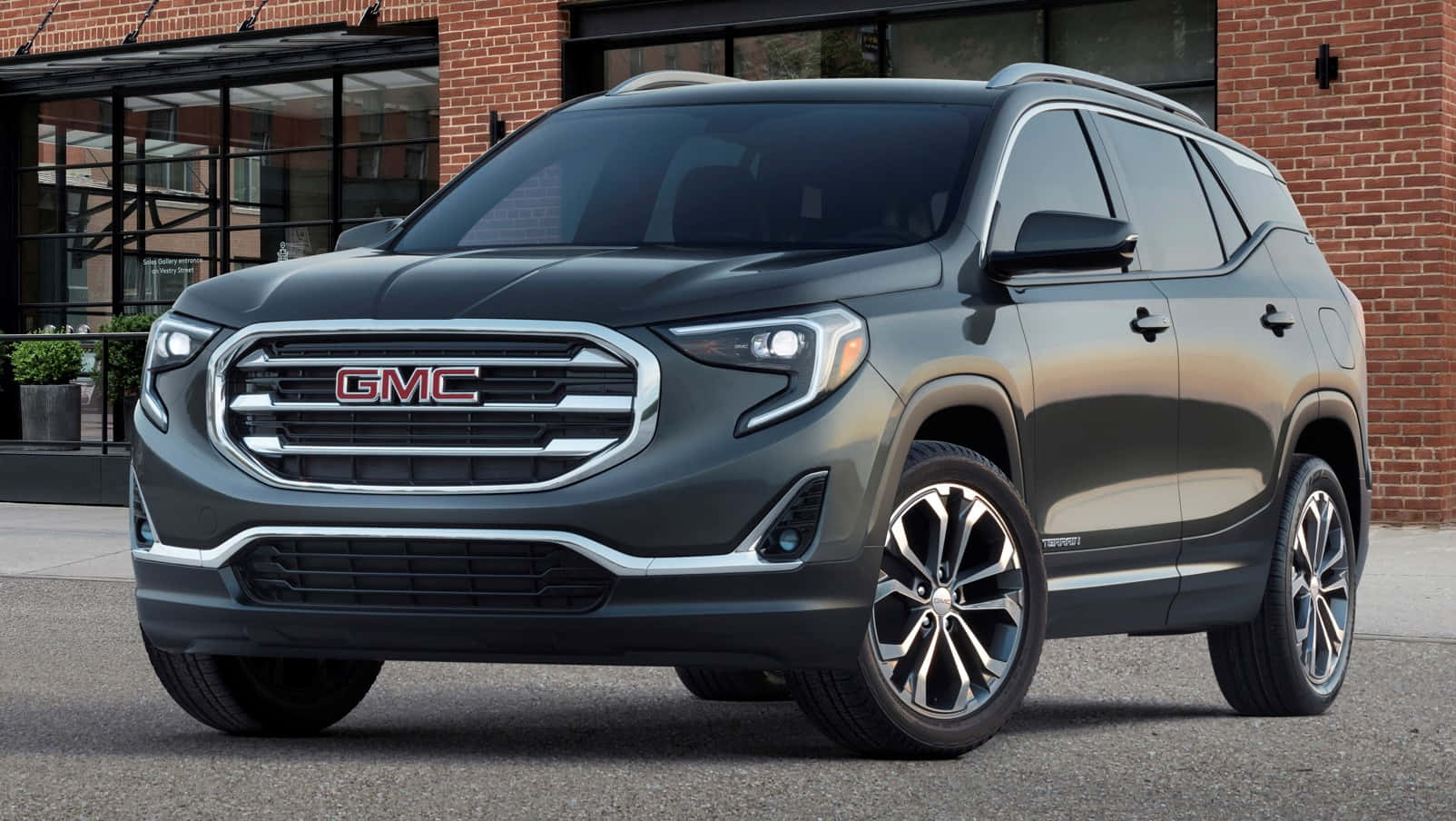 Gmc Terrain Driving Off-road Wallpaper