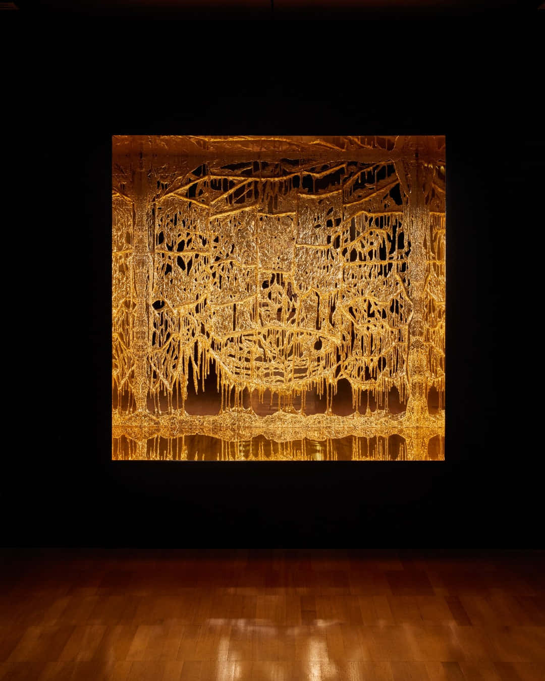 Golden Art Installationat Gallery Wallpaper