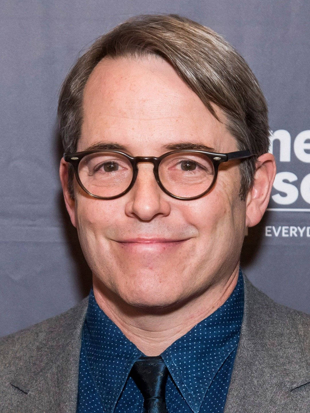 Golden Globe Nominee Matthew Broderick Smiling At Event Wallpaper