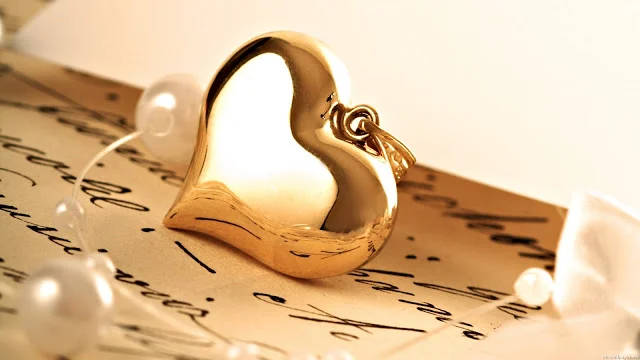 Golden Heart Pendant Full Desktop Screen Hd Wallpaper