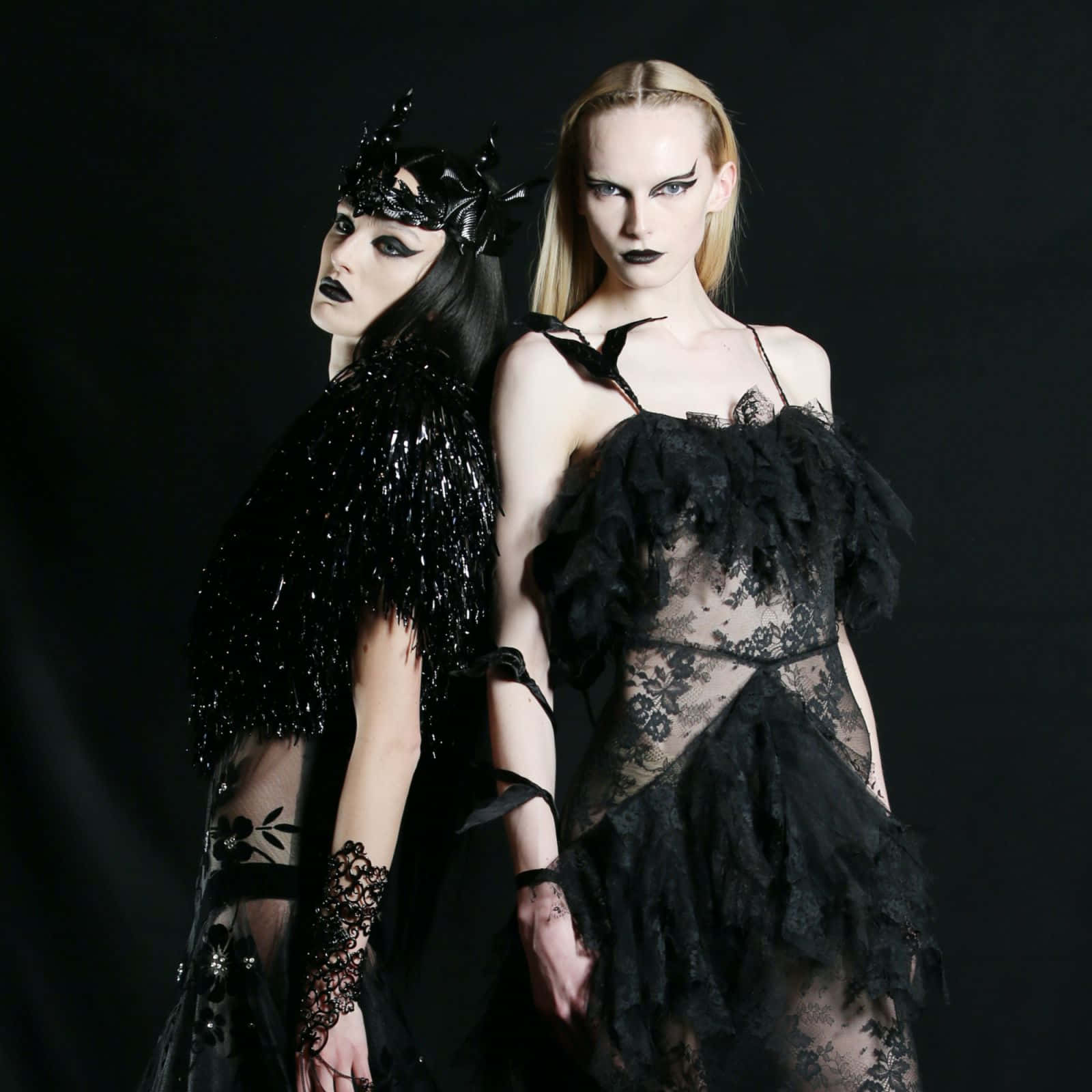 Gothic Fantasy Models In Black Wallpaper