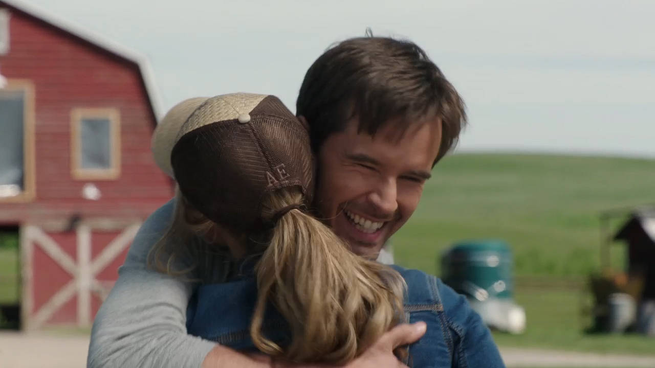 Graham Wardle Hug Wallpaper