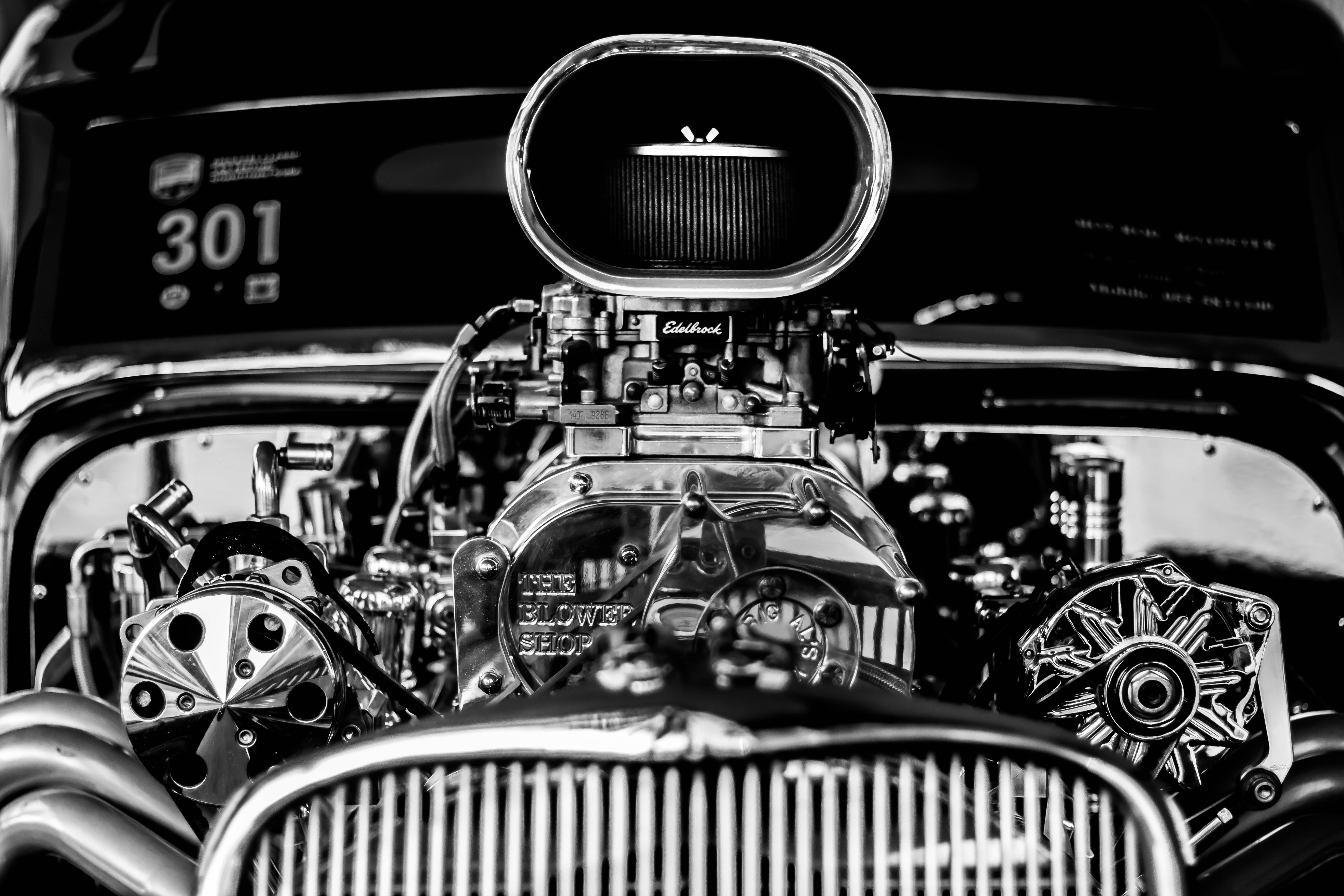 Grayscale Vintage Car Engine Wallpaper