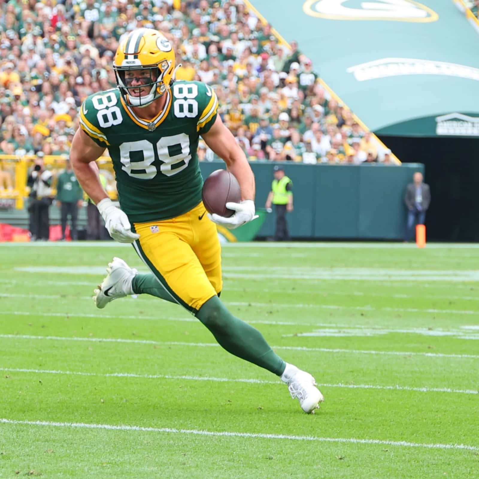 Green Bay Packers Player Running With Football.jpg Wallpaper