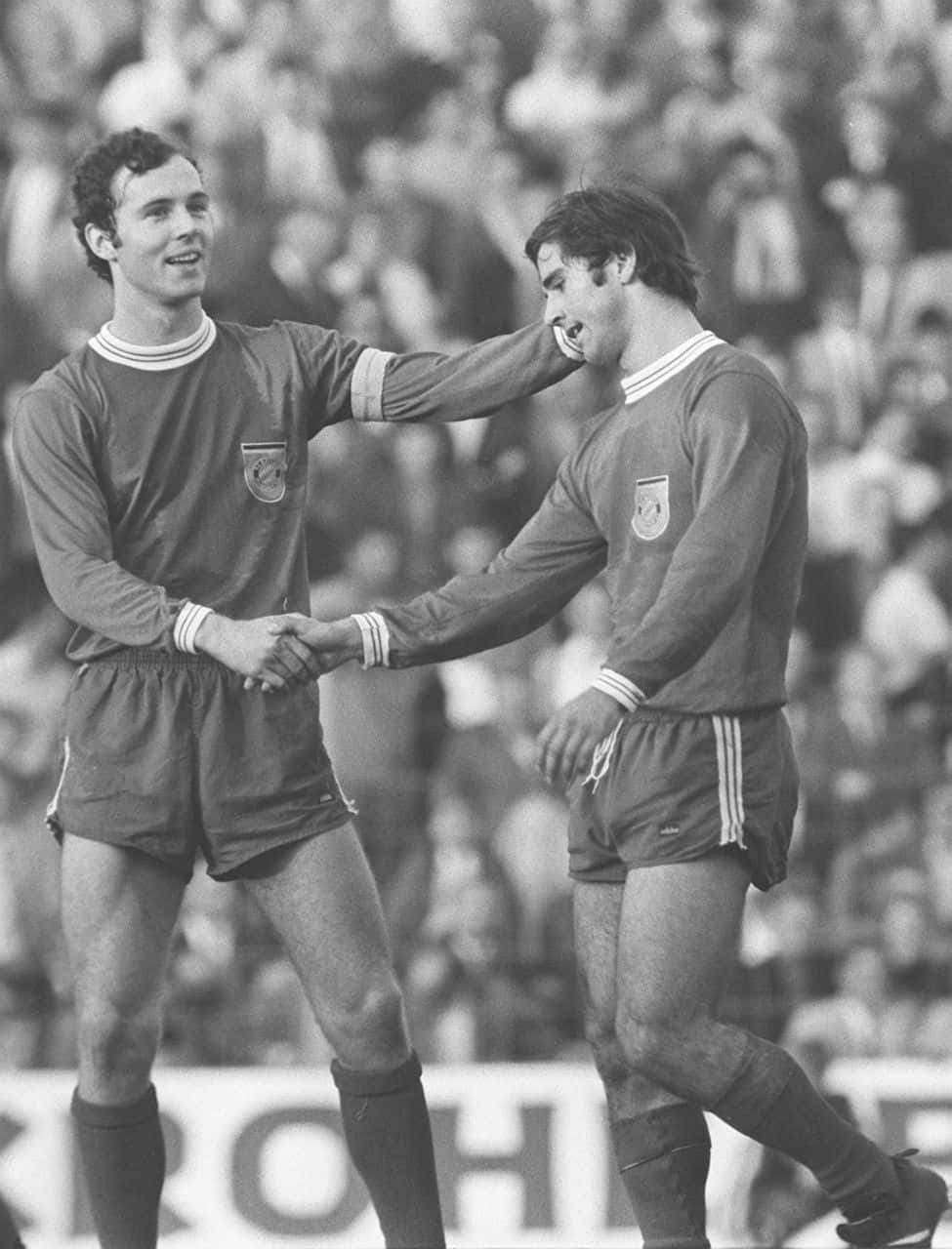 Greyscale Bayern Munich Gerd Muller And Franz Beckenbauer Wallpaper