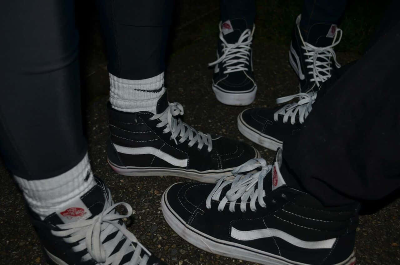 Grunge Skater Shoes Gathering Wallpaper