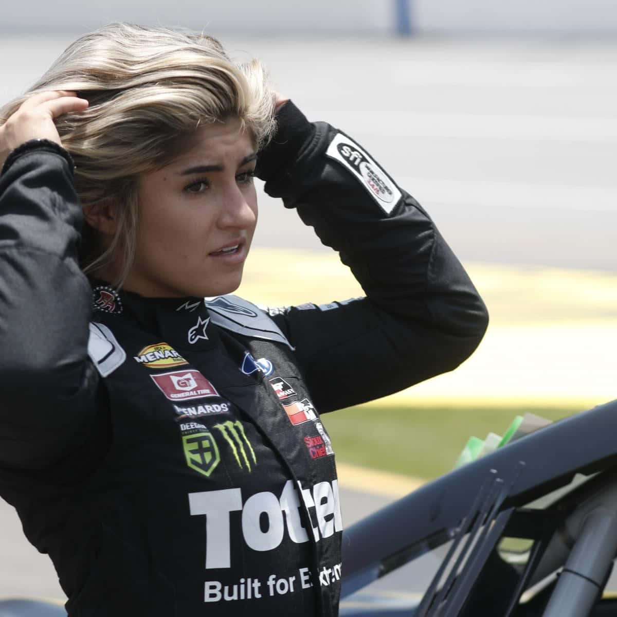 Hailie Deegan Racing Event Wallpaper