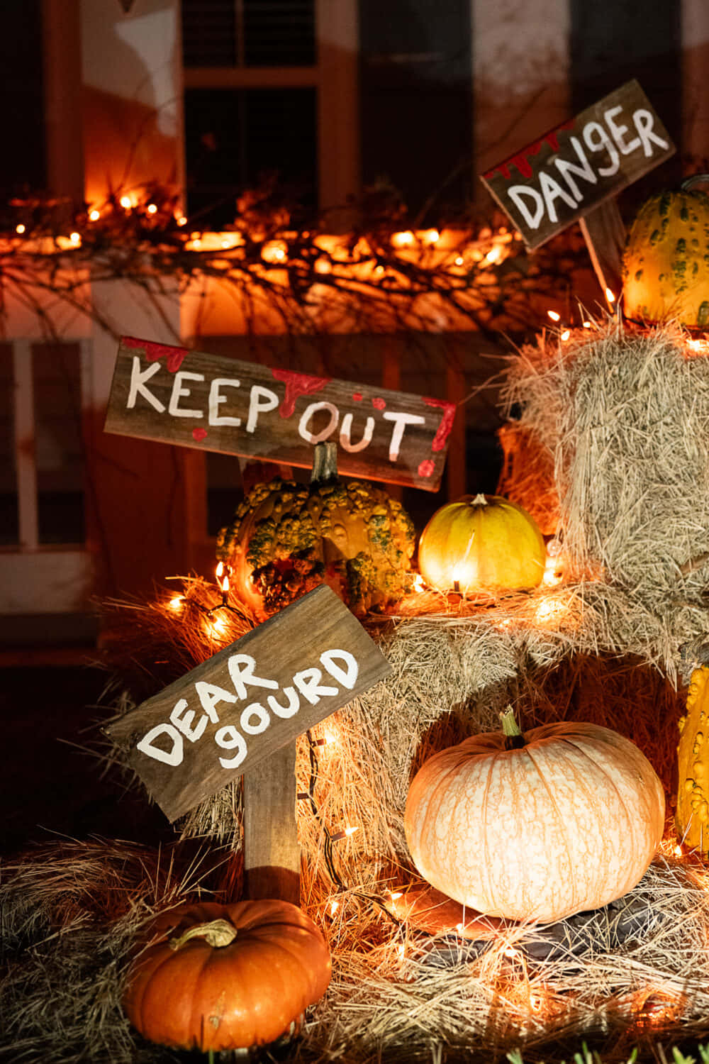 Halloween Keep Out Signsand Pumpkins Wallpaper