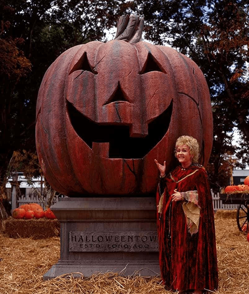 Halloweentown, The Magical World Of Witches And Monsters Wallpaper