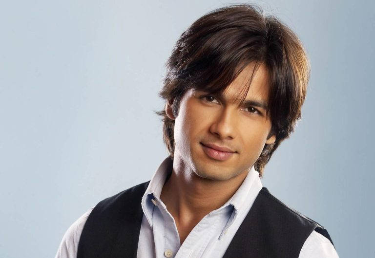 Handsome Actor Shahid Kapoor Wallpaper