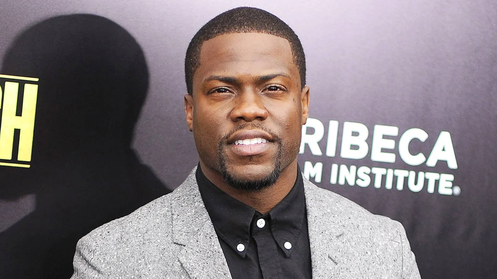 Handsome Black Man Kevin Hart Wallpaper