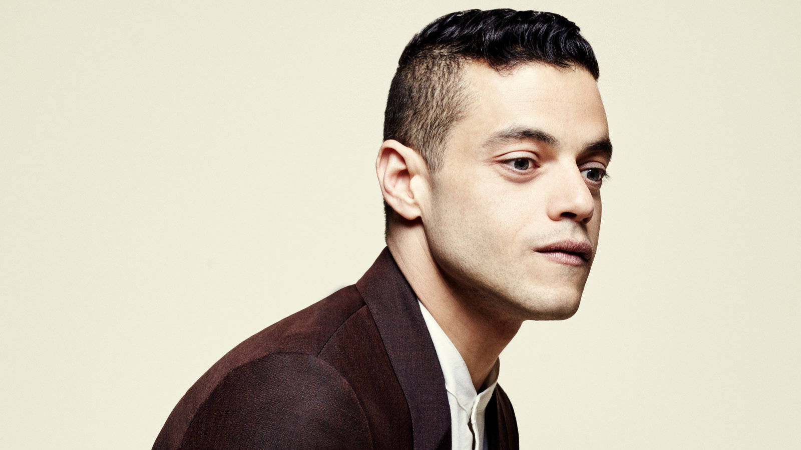 Handsome Rami Malek Wallpaper