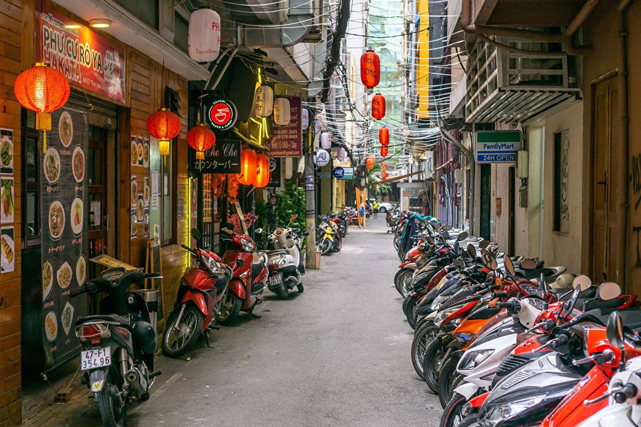 Hanoi's Narrow Street Wallpaper