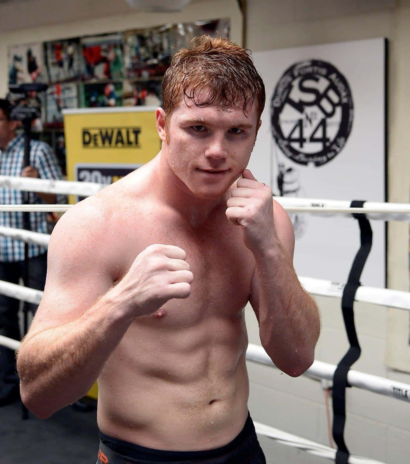 Hard-hitting Gaze Of Saul Canelo Alvarez Wallpaper