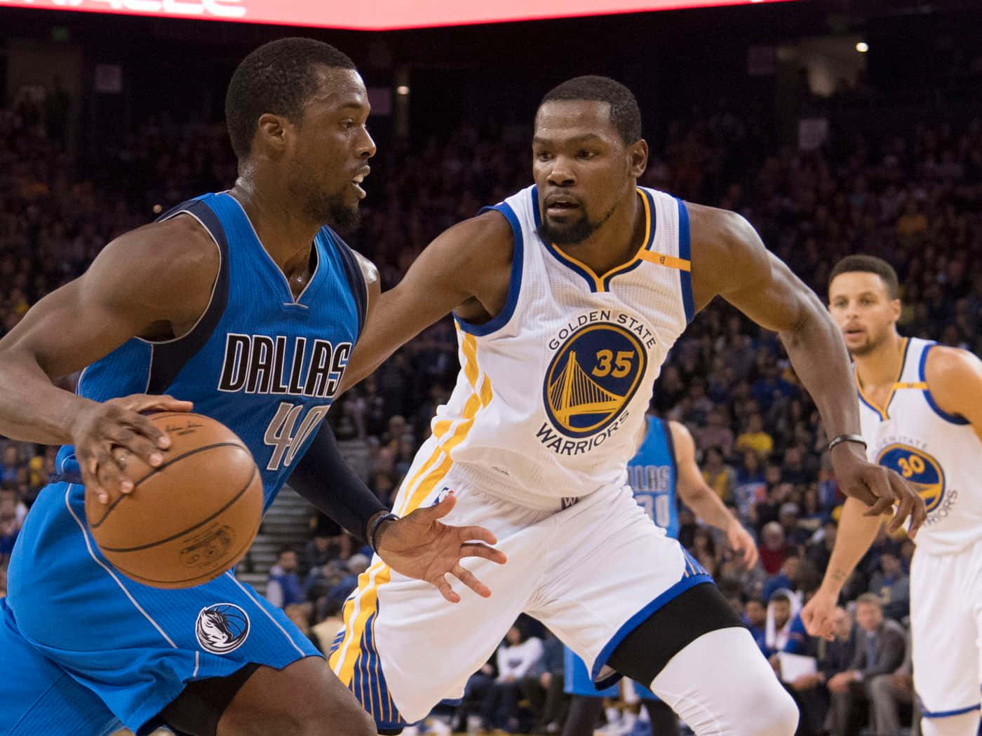 Harrison Barnes Against Kevin Durant Wallpaper