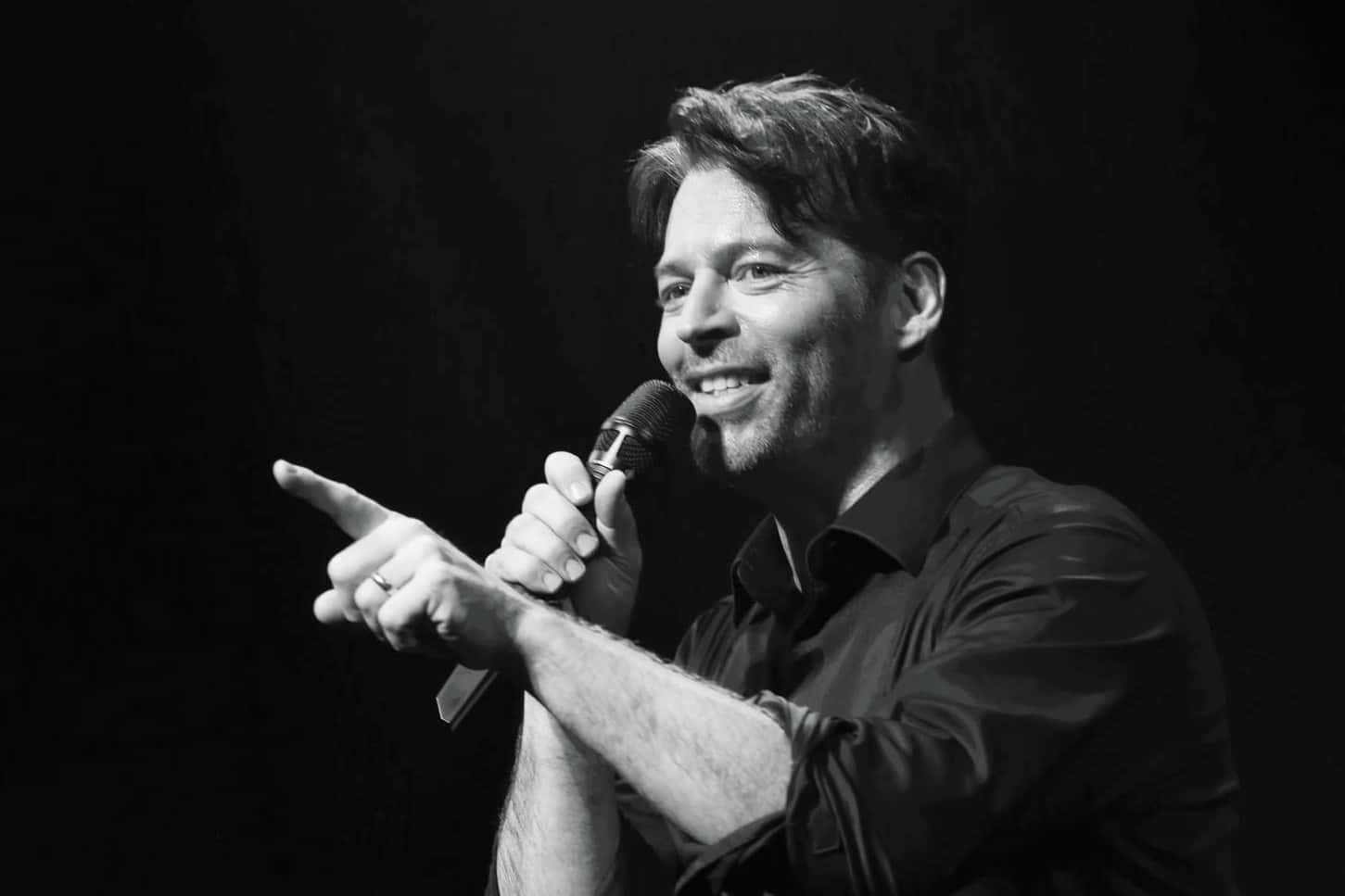 Harry Connick Jr. Performing Live On Stage Wallpaper