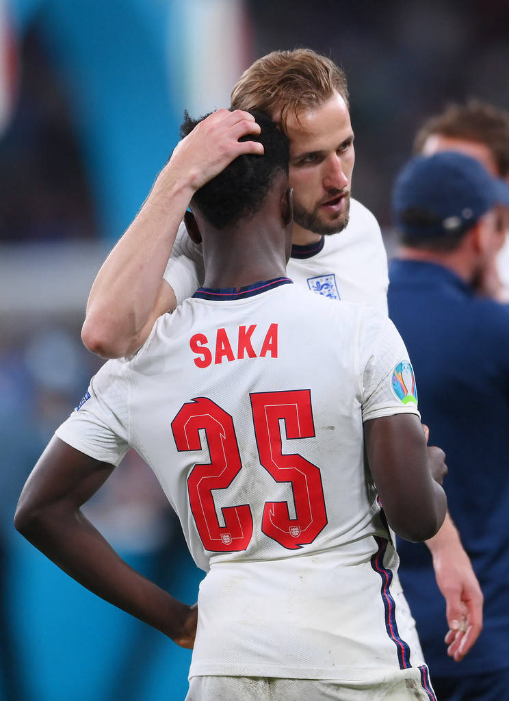 Harry Kane And Bukayo Saka Wallpaper