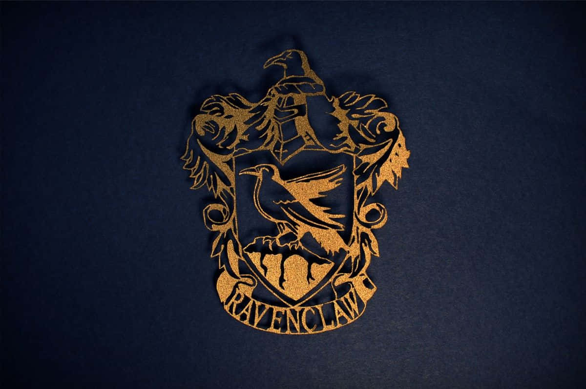 Harry Potter Crest Wood Cut Wallpaper