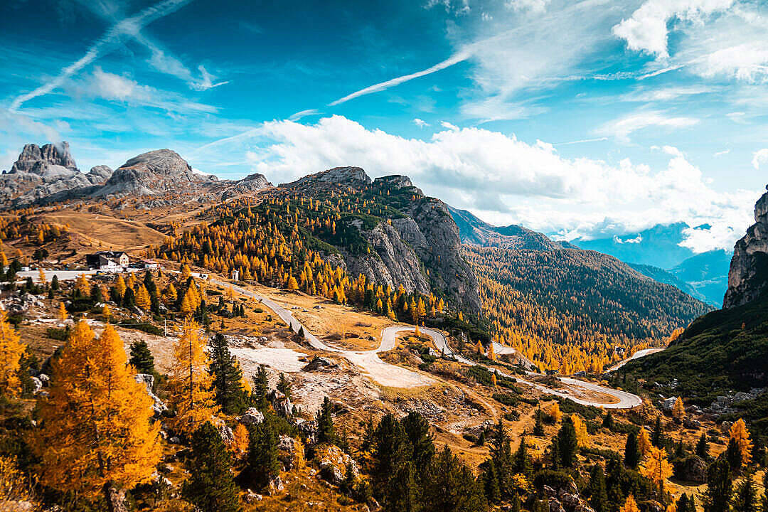 Hd Italian Mountain Pass Wallpaper