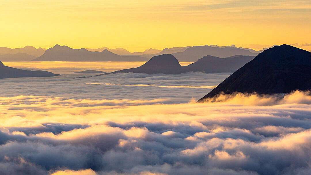 Hd Scenery Mountains Above The Clouds Wallpaper