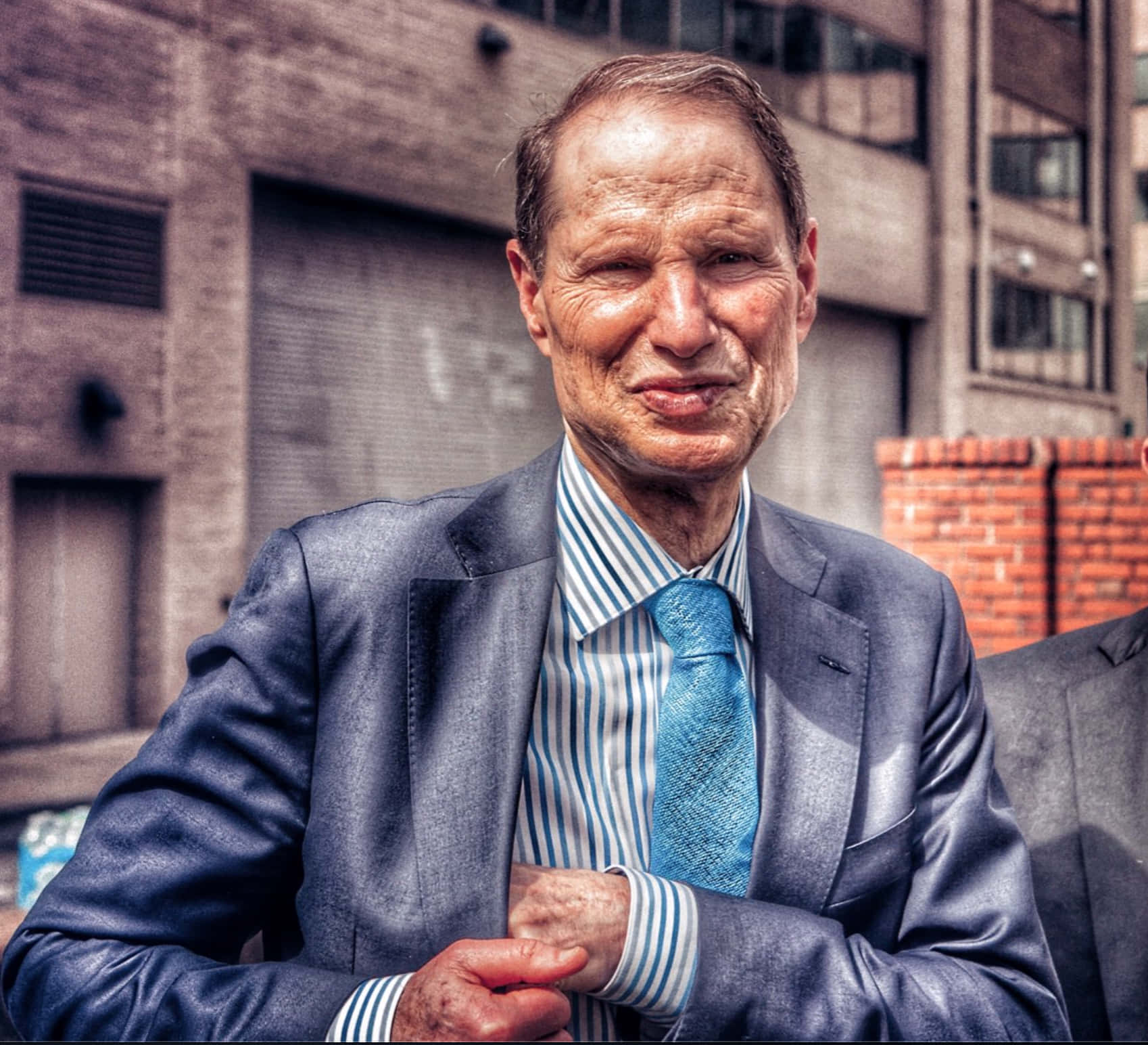 Hdr Portrait Of Ron Wyden Wallpaper