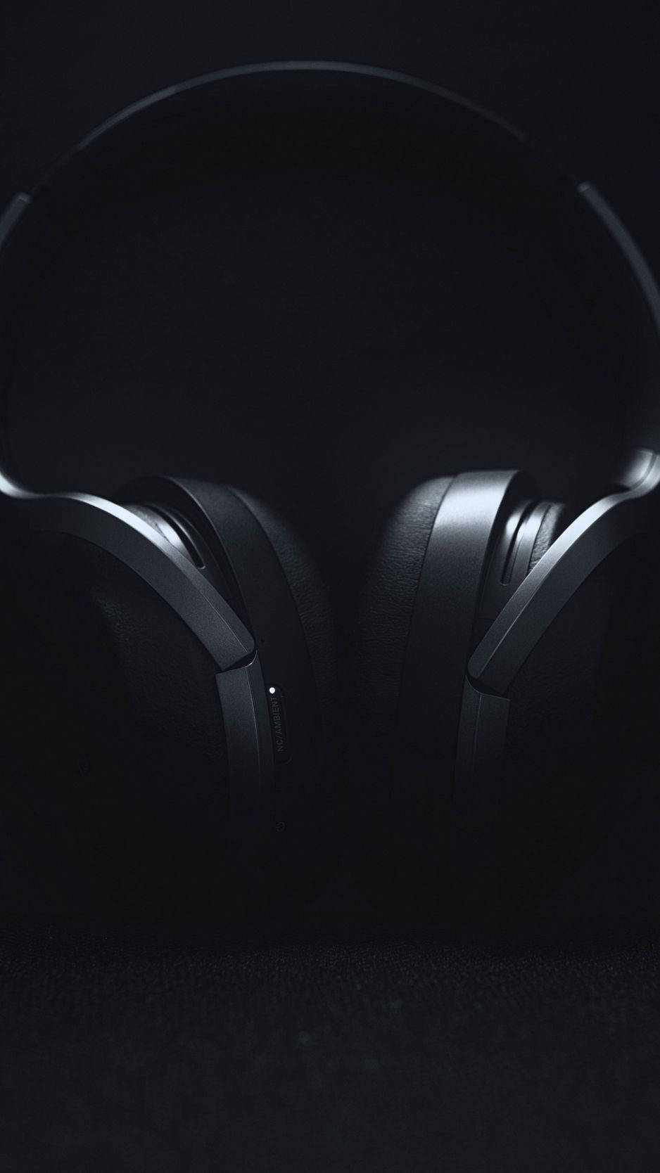 Headphones On Black Iphone 6 Plus Wallpaper