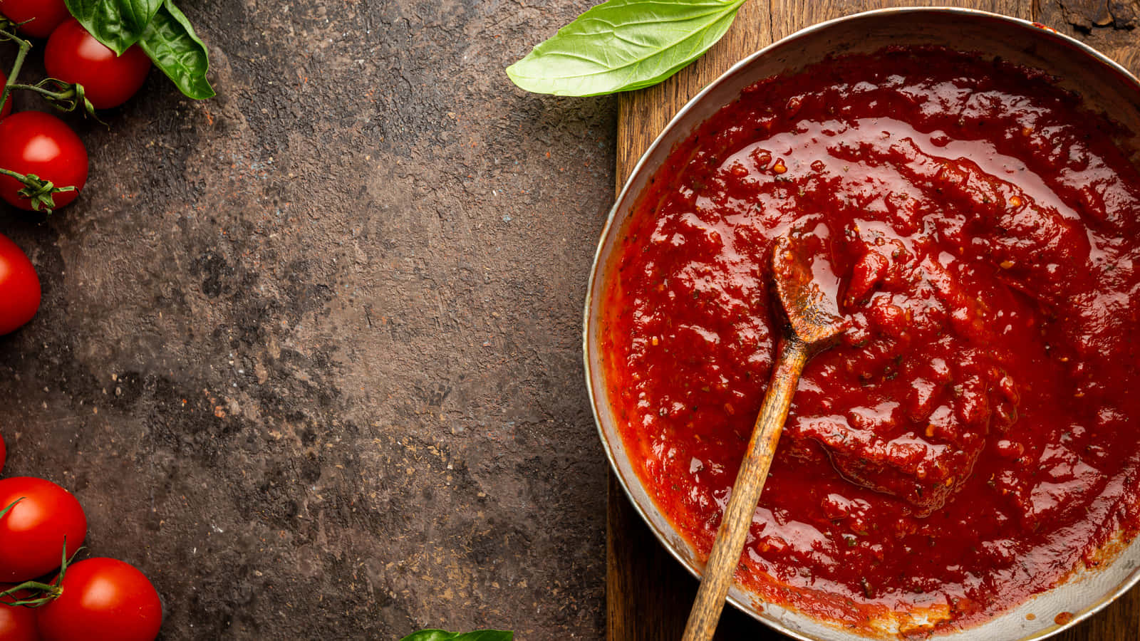 Hearty Red Sauce In A Bowl Wallpaper