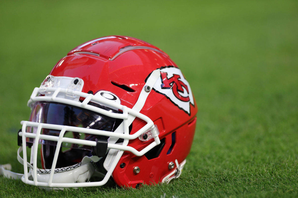 Helmet With Kansas City Chiefs Logo Wallpaper