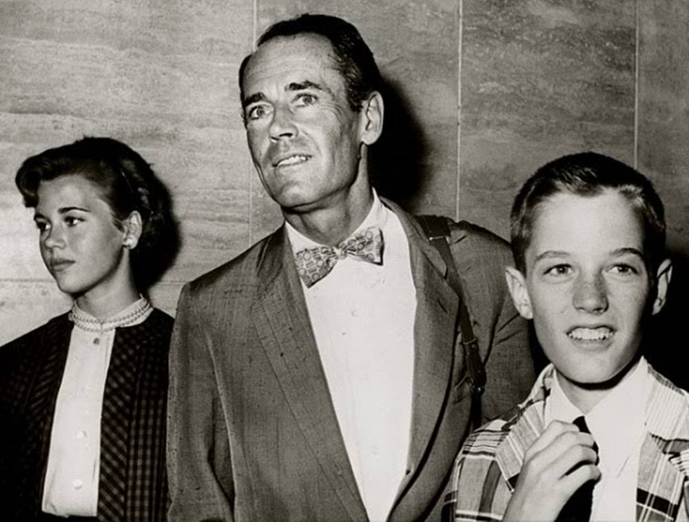 Henry Fonda With His Children Jane And Peter In The 1950s Wallpaper