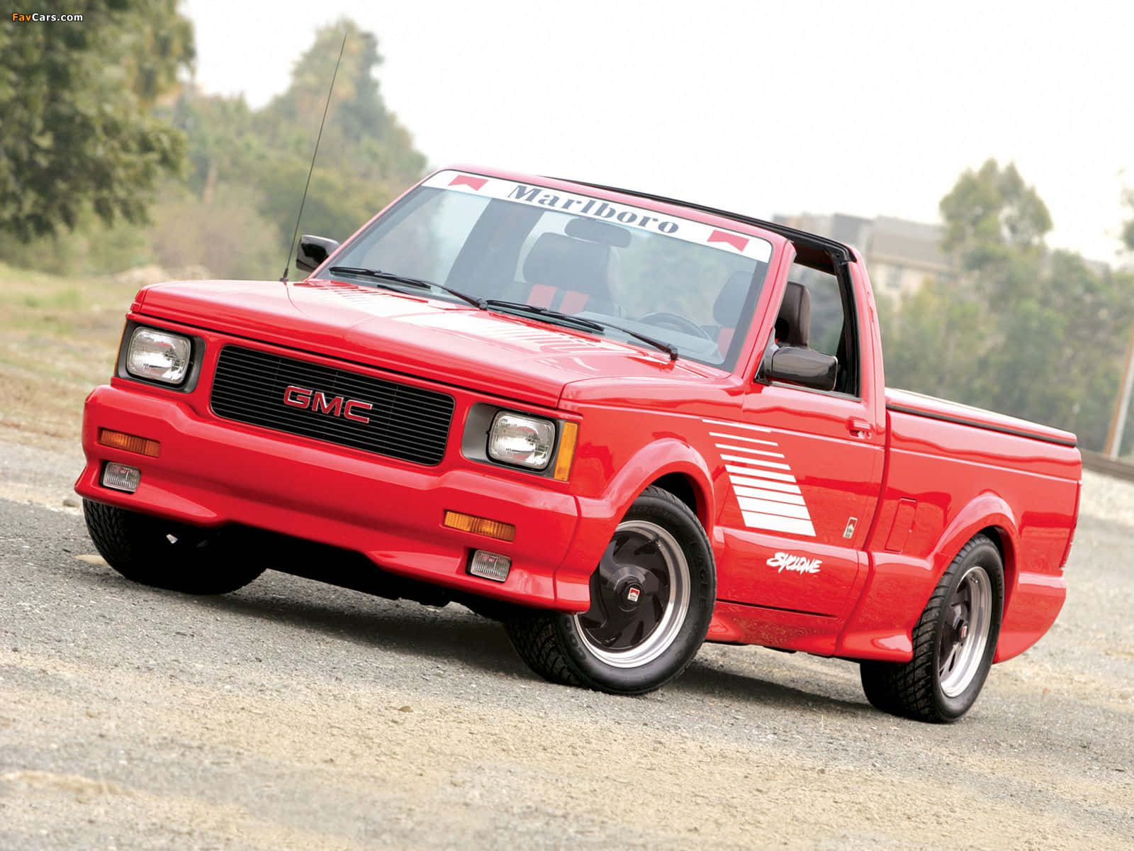 High-resolution 1991 Gmc Syclone In Action Wallpaper