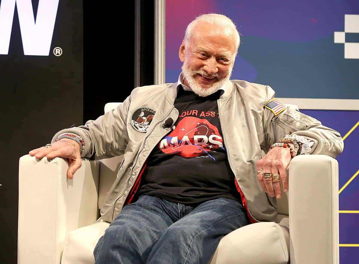 Historic Space Explorer Buzz Aldrin Wallpaper