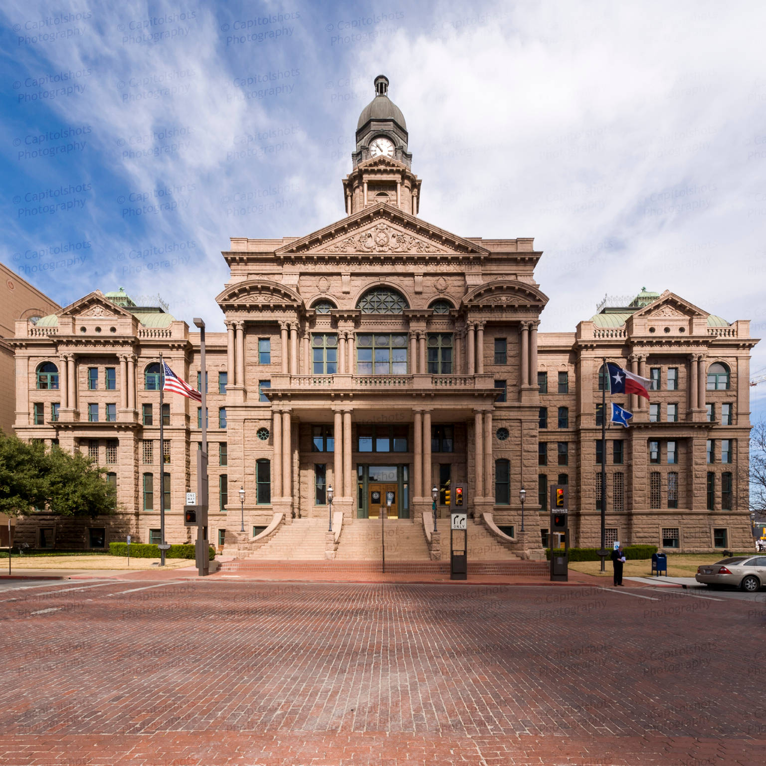 Historic Tarrant County Courthouse In Fort Worth, Texas Wallpaper