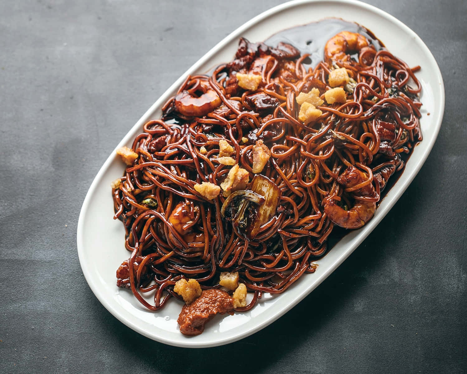 Hokkien Mee On Long Plate Wallpaper