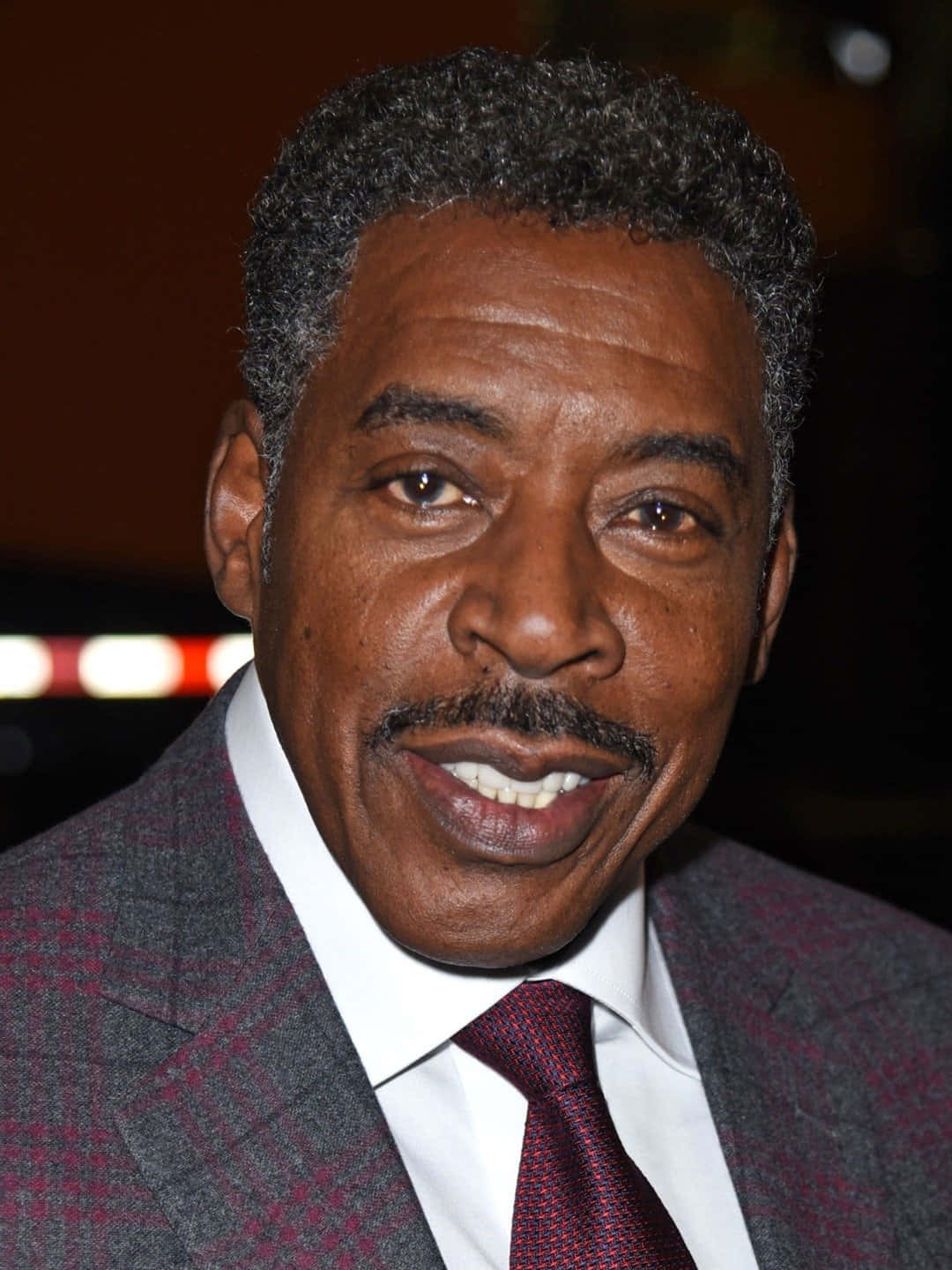 Hollywood Star Ernie Hudson Photo Shoot Wallpaper