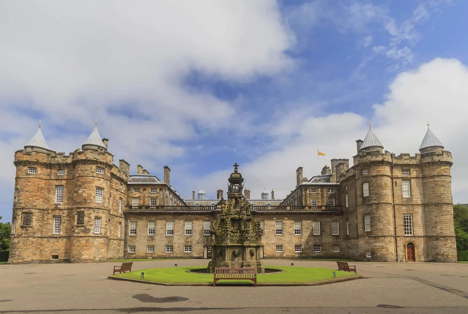 Holyrood Palace Edinburgh Scotland Wallpaper