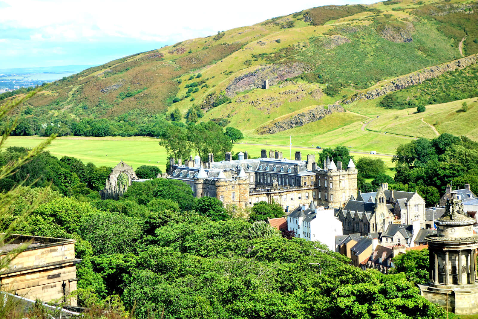 Holyrood Palace Edinburgh Scotland Wallpaper