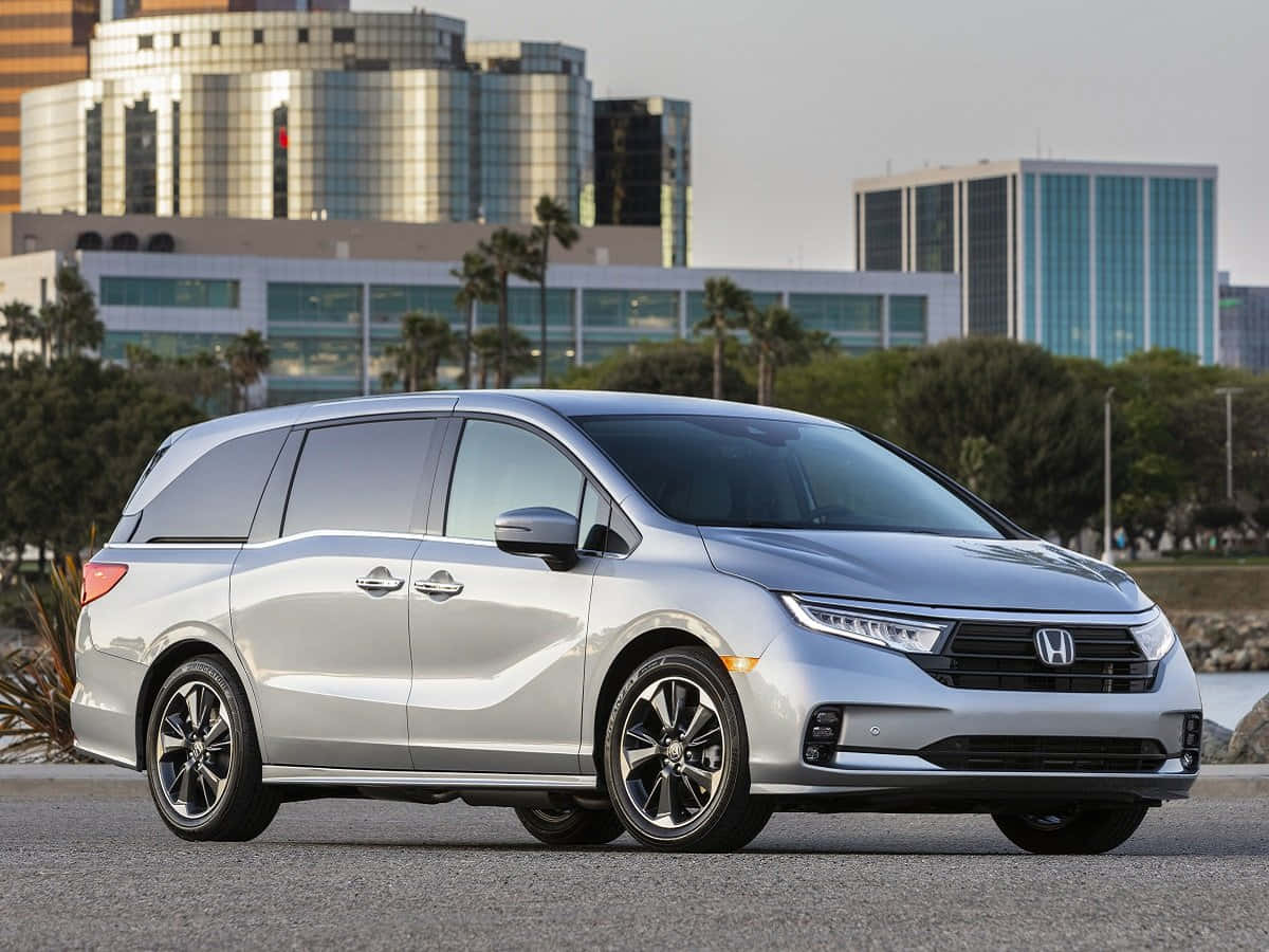 Honda Odyssey: The Ultimate Family Minivan Wallpaper